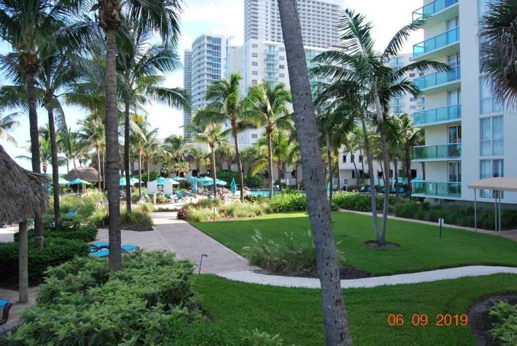 Stunning Beach Apartment By Miami Te Espera - Hollywood 7W Exterior photo